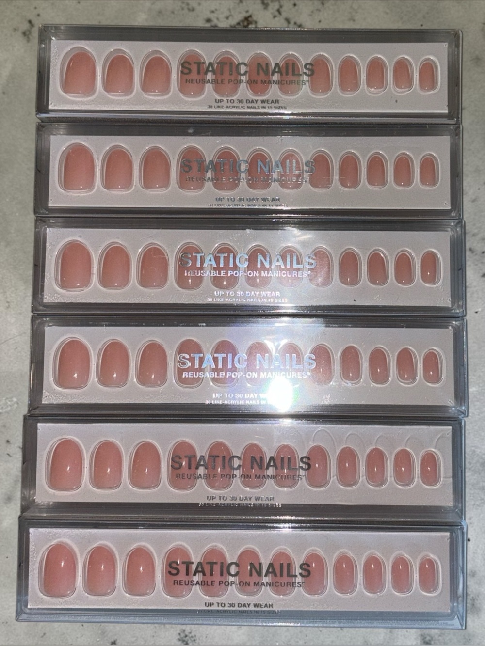 Set of 6 Static Nails Reusable Pop-On Manicure in Jet Setter Round